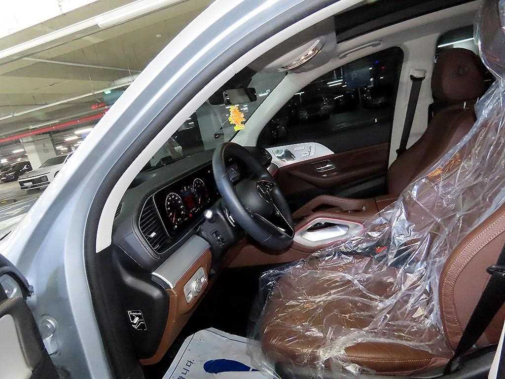 Mercedes Benz GLE Class - Vista 6