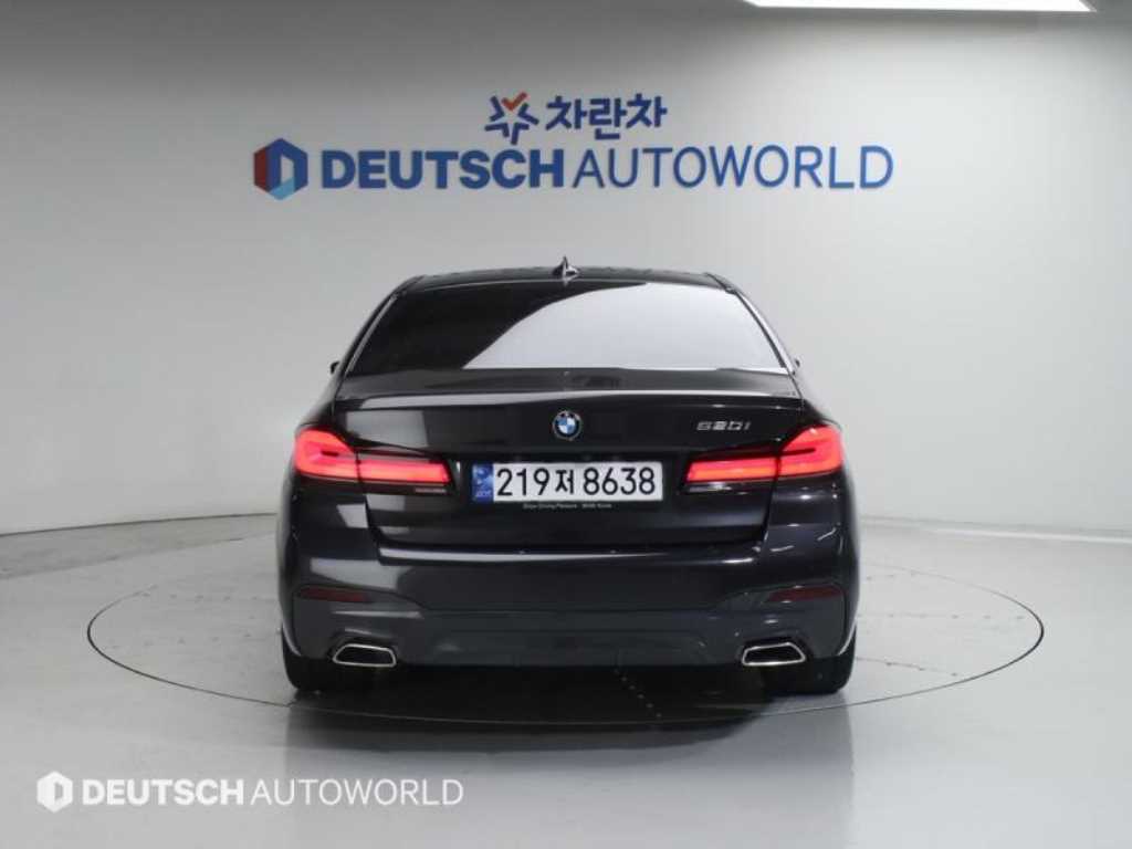 BMW 5 Series - Vista 4