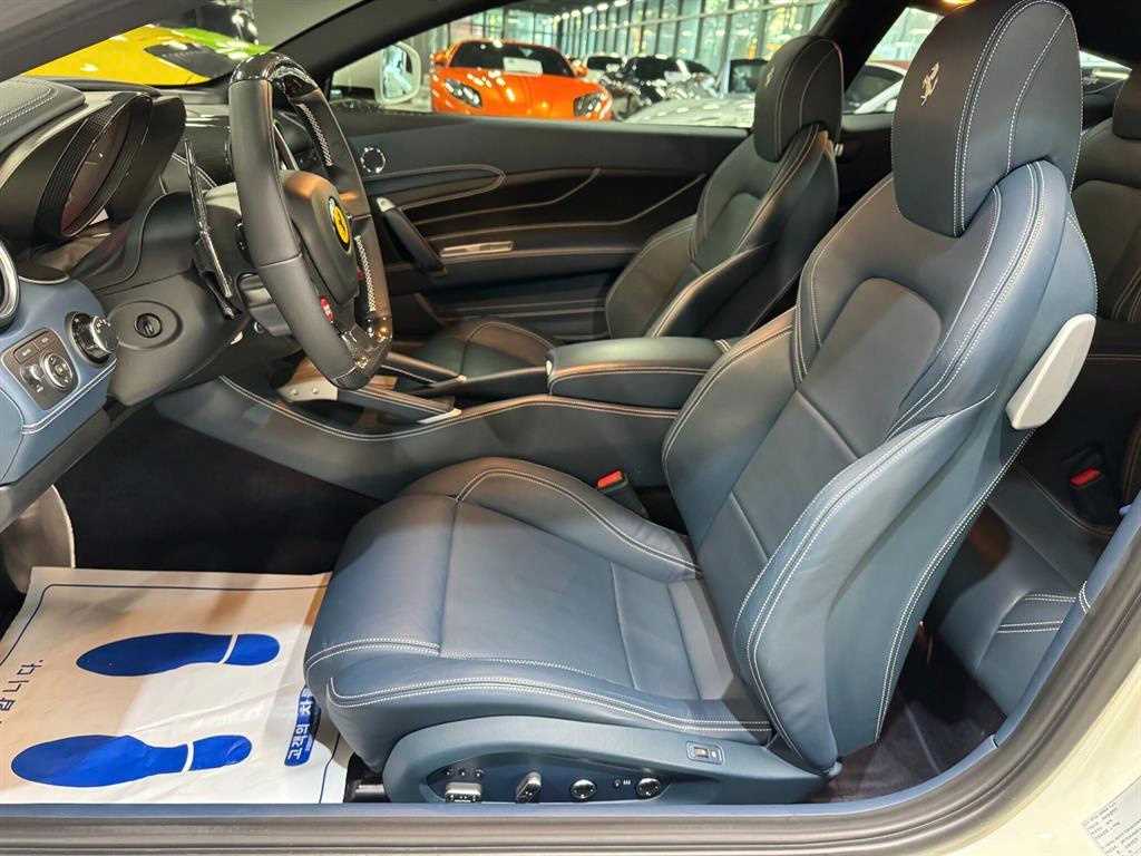 Ferrari FF - Vista 6