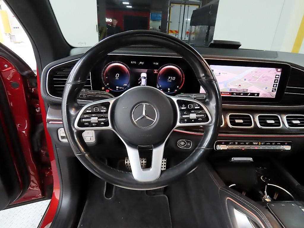 Mercedes Benz GLE Class - Vista 9