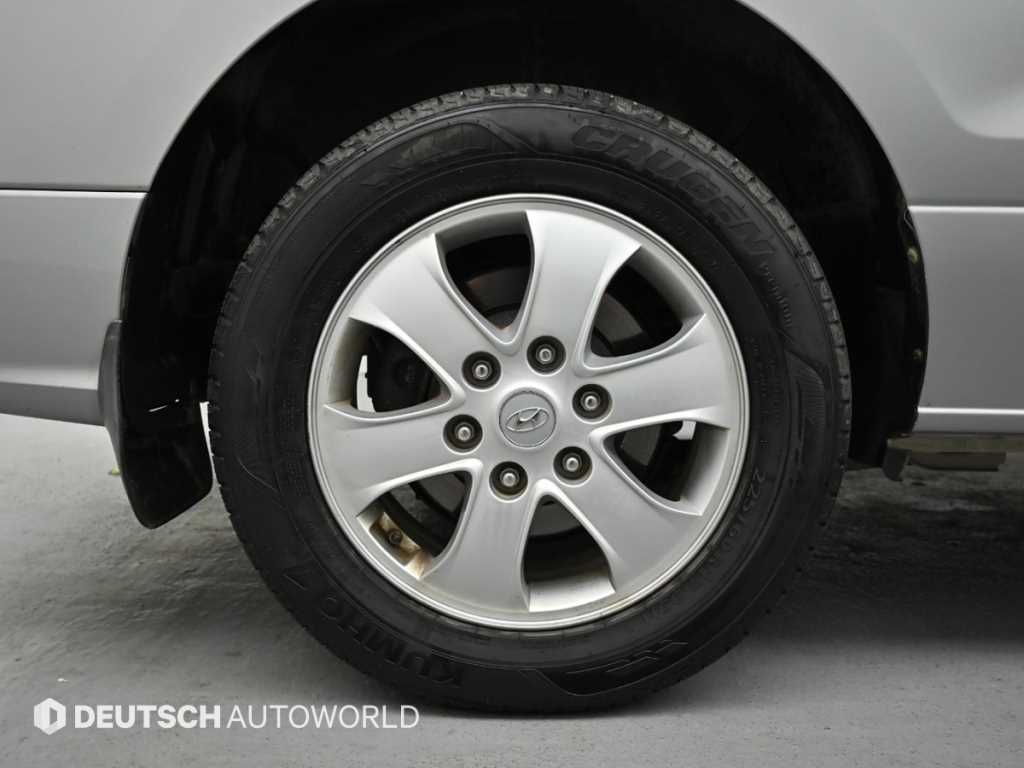 HYUNDAI Starex - Vista 5