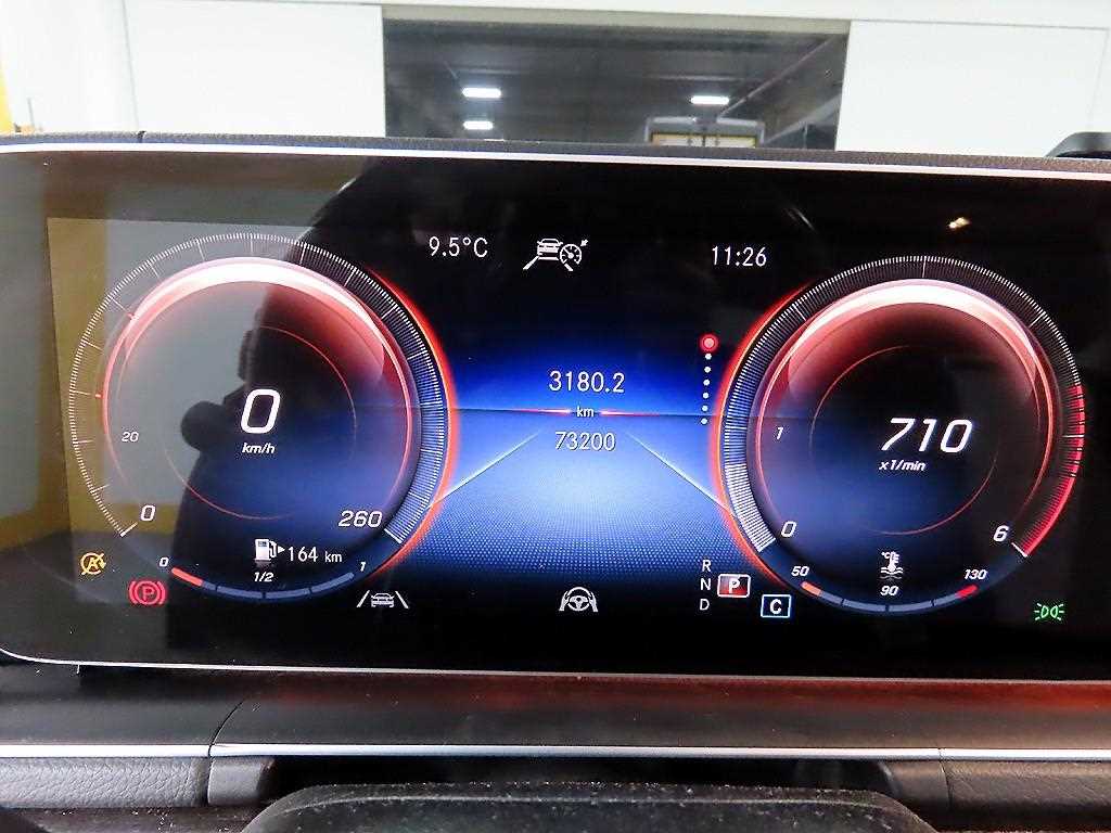 Mercedes Benz GLE Class - Vista 8