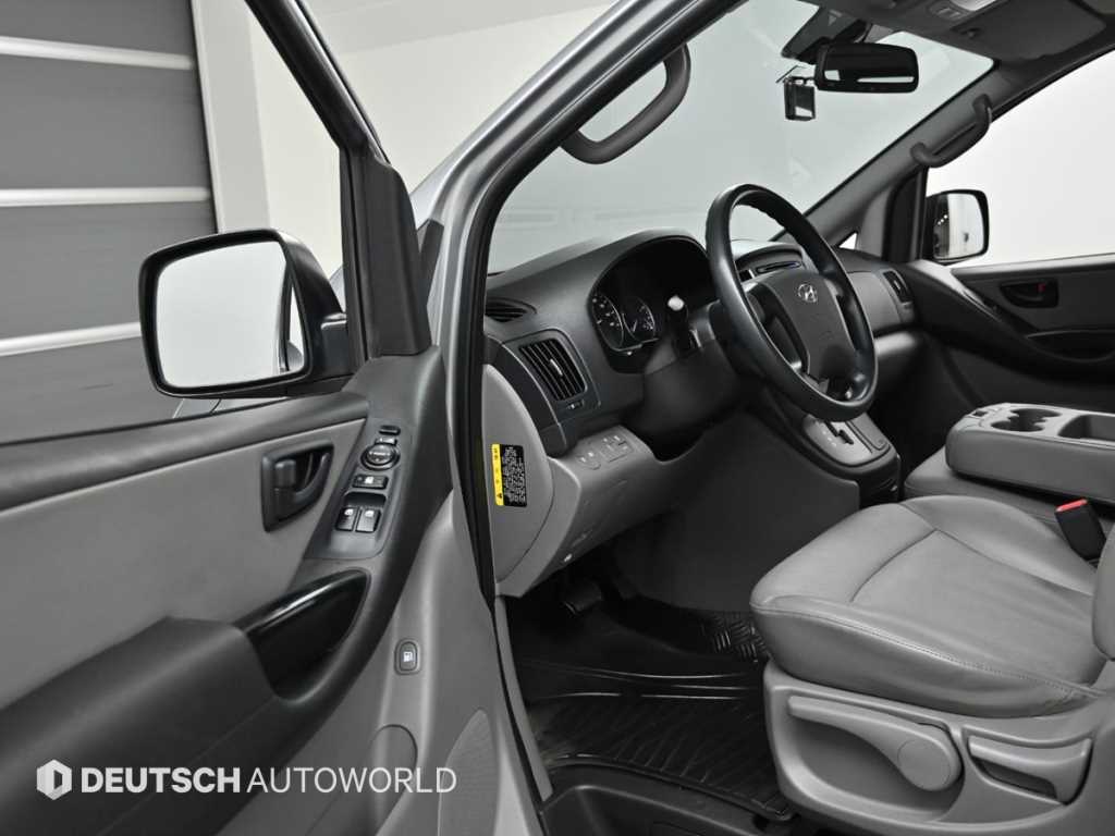 HYUNDAI Starex - Vista 11