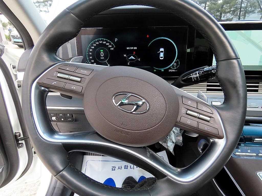 HYUNDAI Grandeur - Vista 8