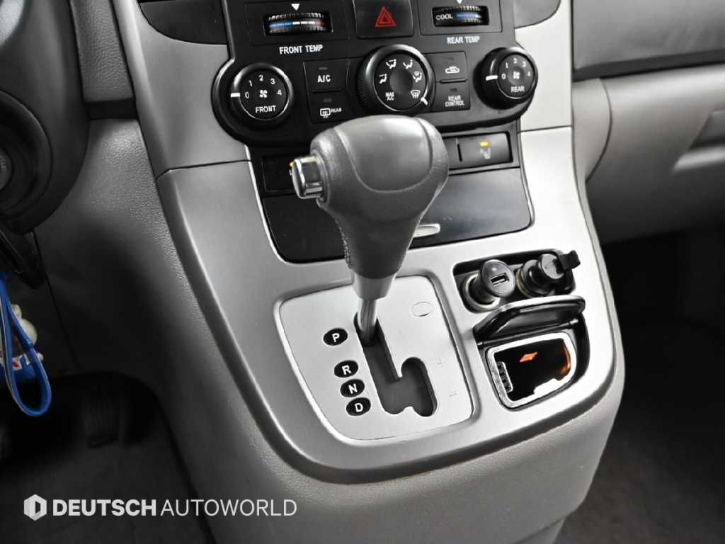 KIA Carnival - Vista 9