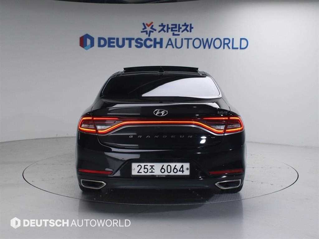 HYUNDAI Grandeur - Vista 4