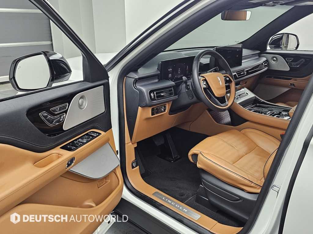 Lincoln Aviator - Vista 11