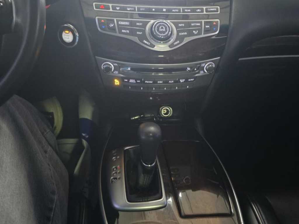 Infiniti QX - Vista 11