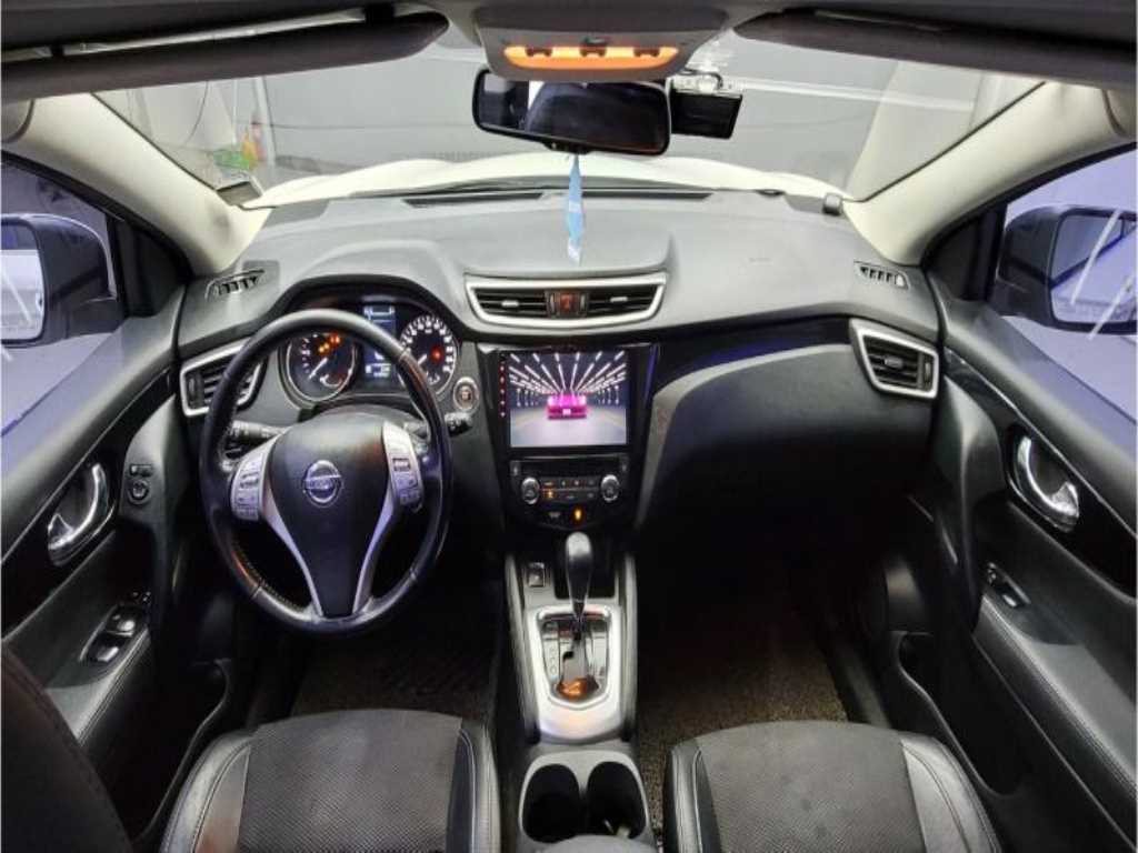 Nissan Cashkai - Vista 11