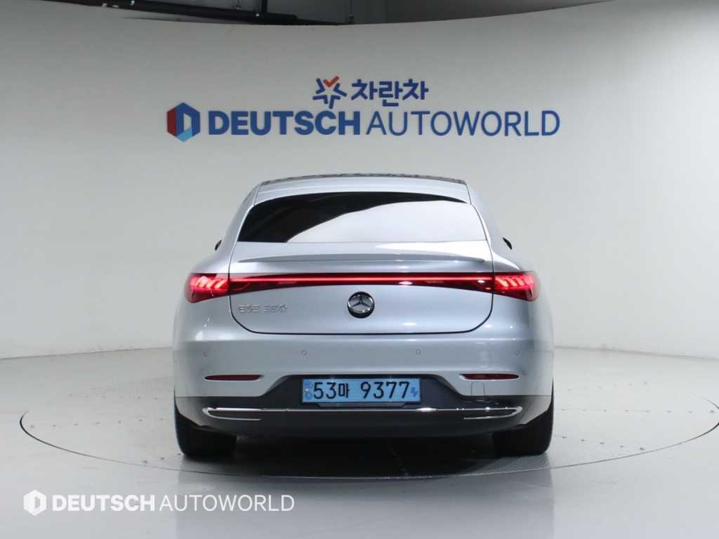 Mercedes Benz EQS - Vista 4