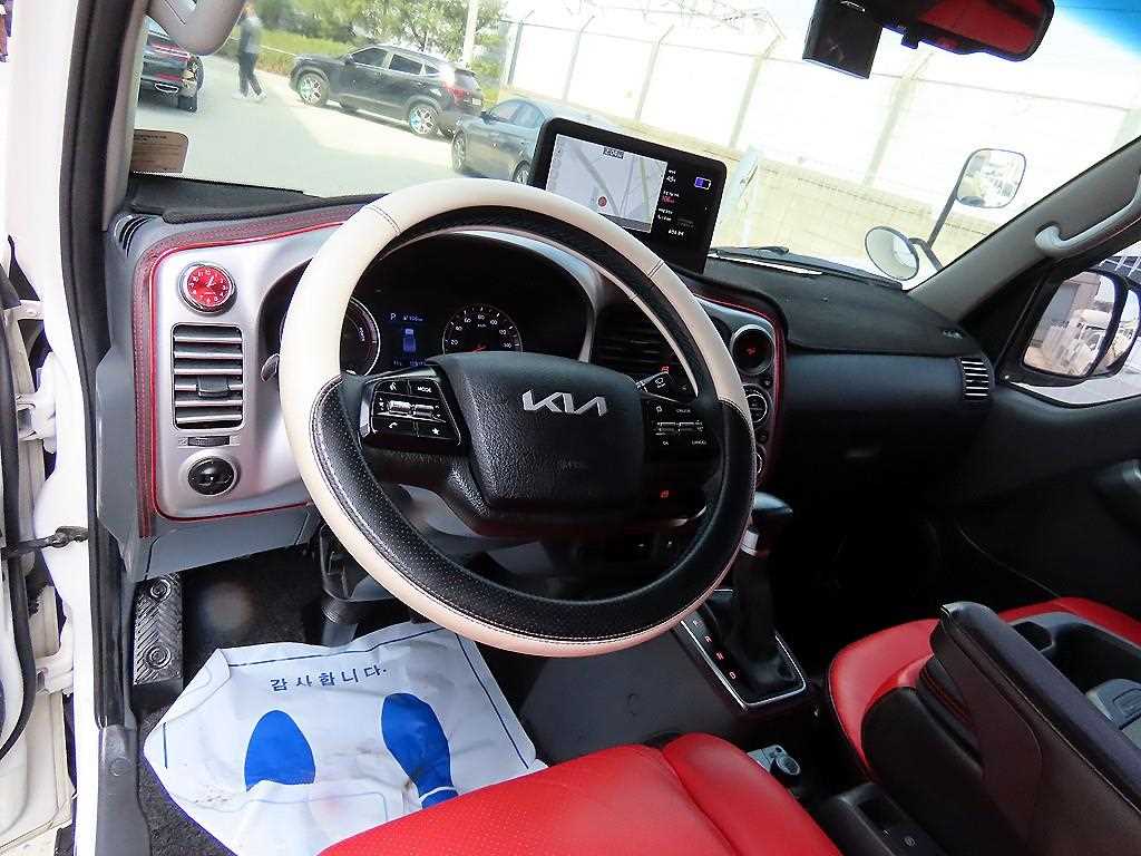 Small Truck Normal Box(Low Deck) - Vista 8