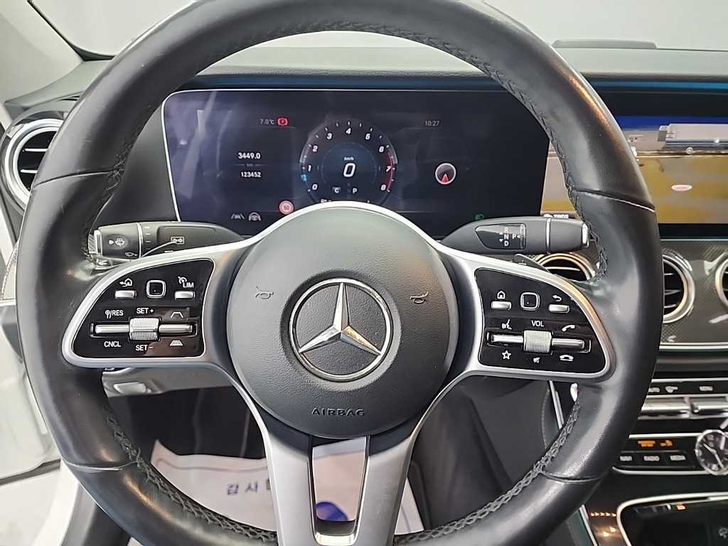 Mercedes Benz E class - Vista 9