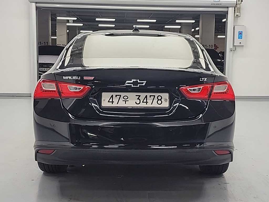 Chevrolet Malibu - Vista 3