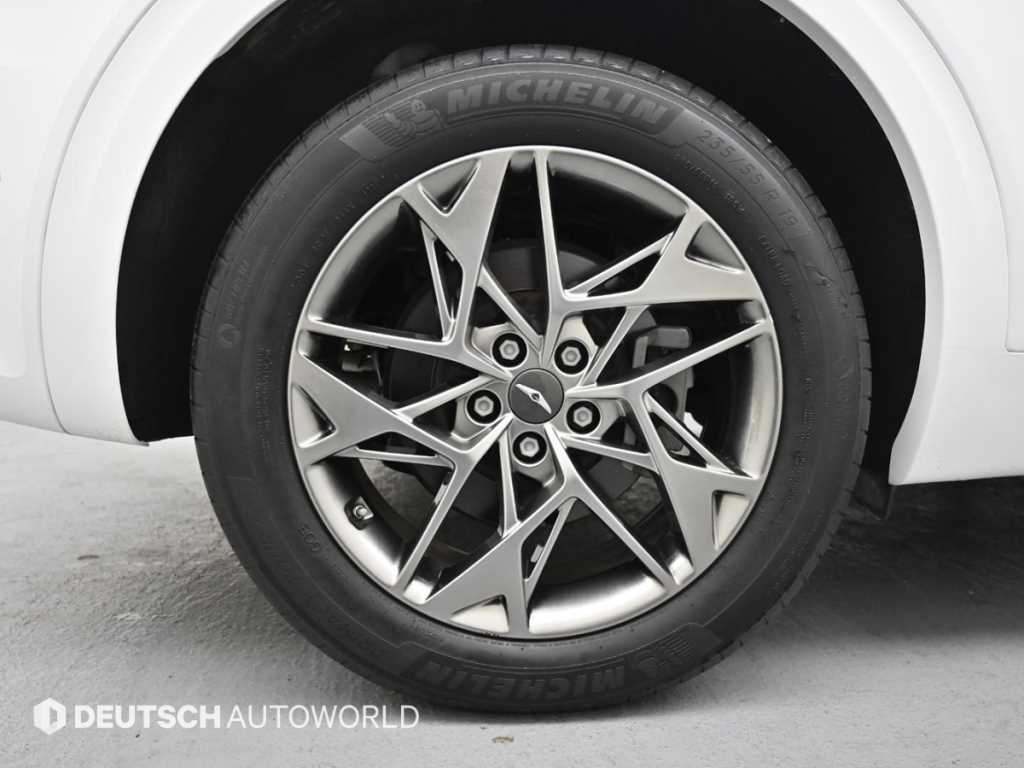 Genesis GV70 - Vista 5