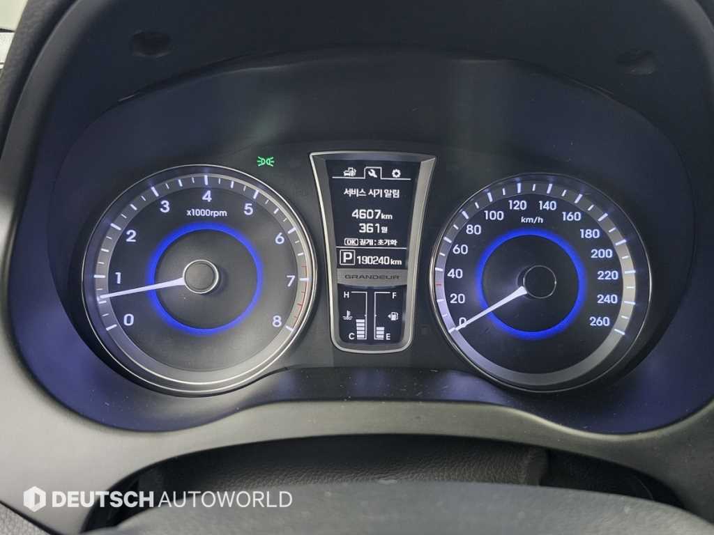 HYUNDAI Grandeur - Vista 8