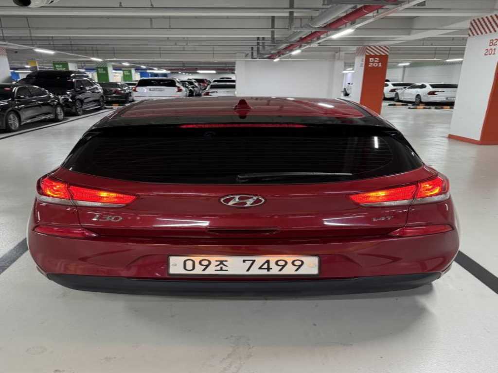 HYUNDAI i30 - Vista 4