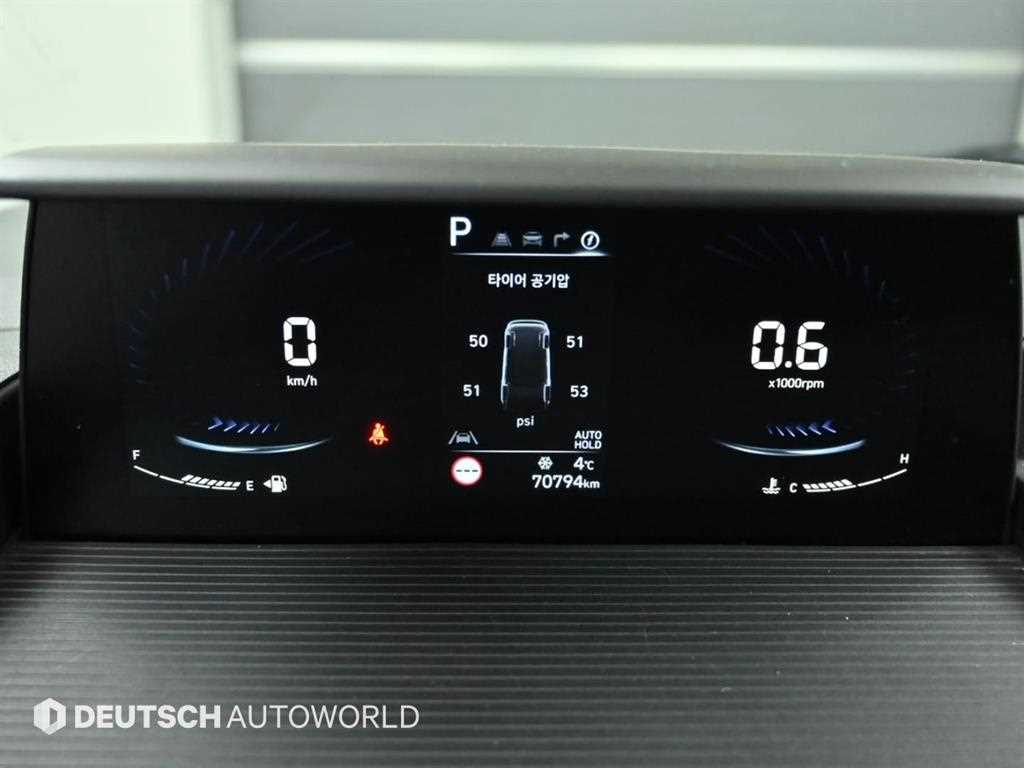 HYUNDAI Staria - Vista 8