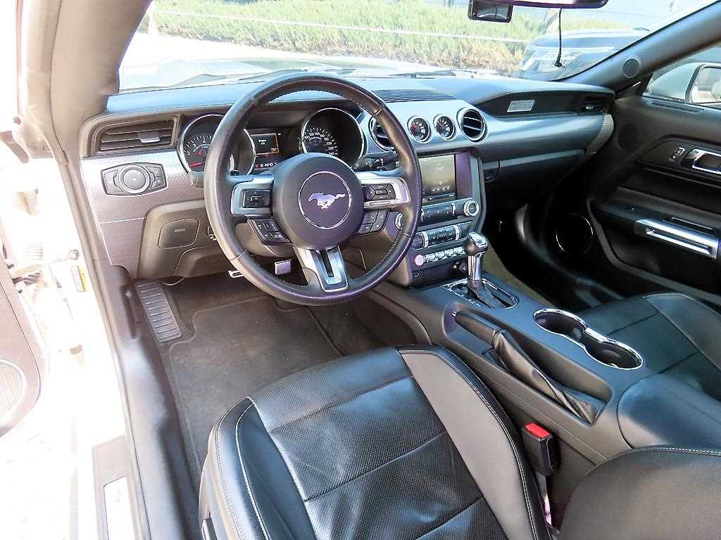 Ford Mustang - Vista 7