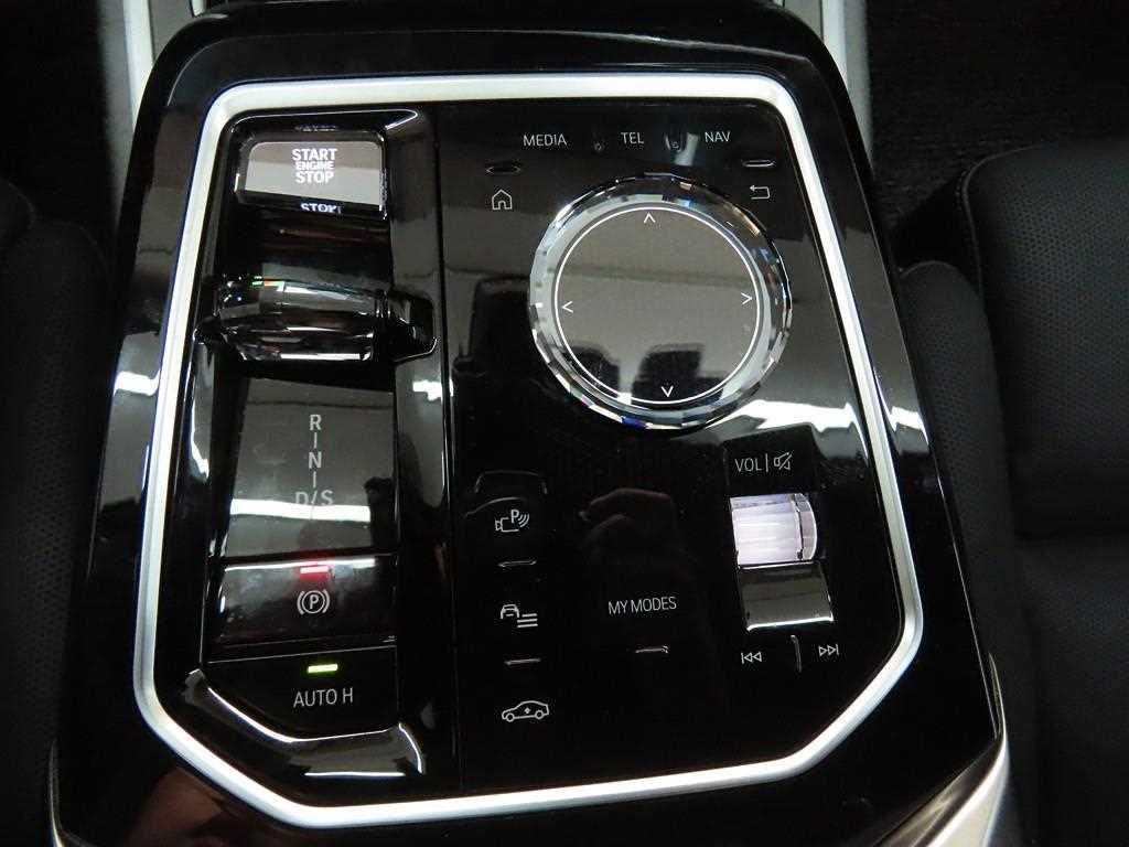 BMW 7 Series 2023 Negro - Importación desde Corea - HF Imports Iquique - Foto 13