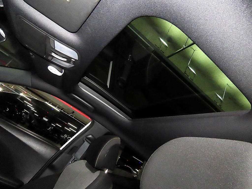 HYUNDAI Veloster 2019 Blanco - Importación desde Corea - HF Imports Iquique - Foto 17