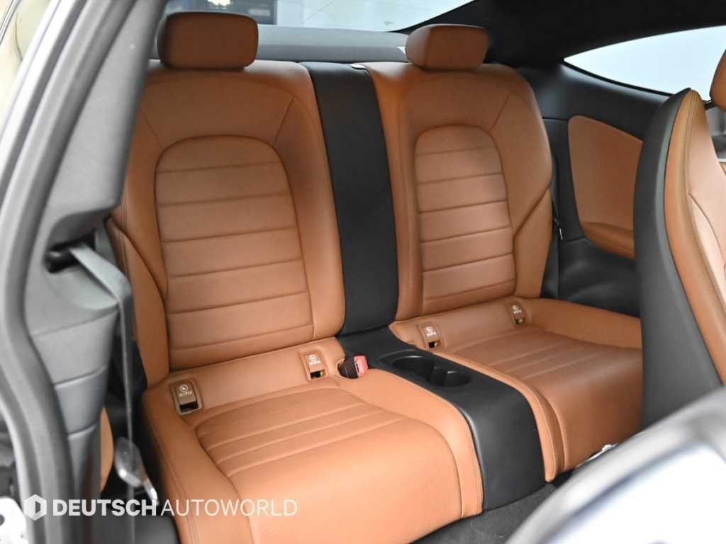 Mercedes Benz C Class - Vista 12