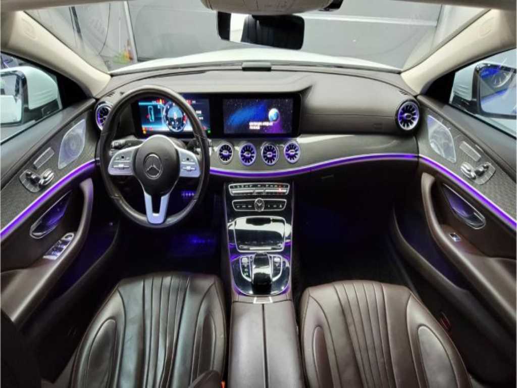 Mercedes Benz CLS Class - Vista 5