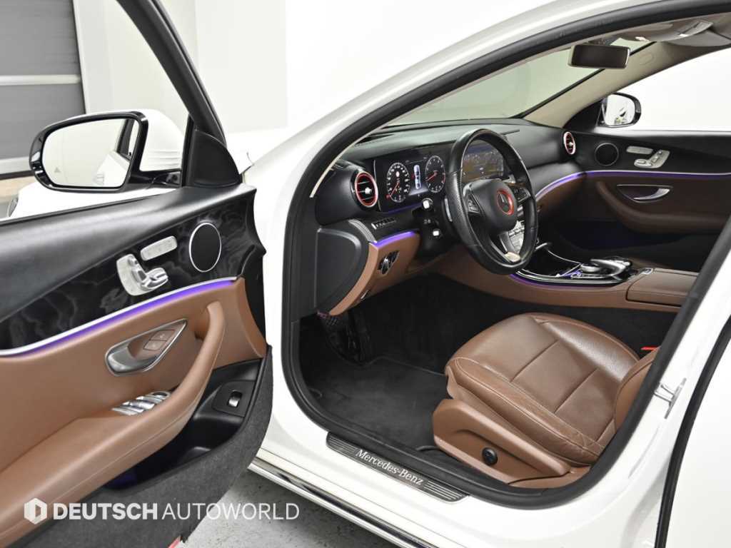 Mercedes Benz E class - Vista 11