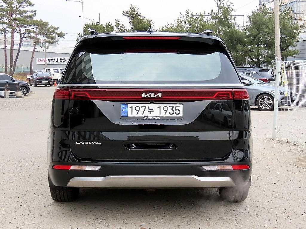 KIA Carnival - Vista 4