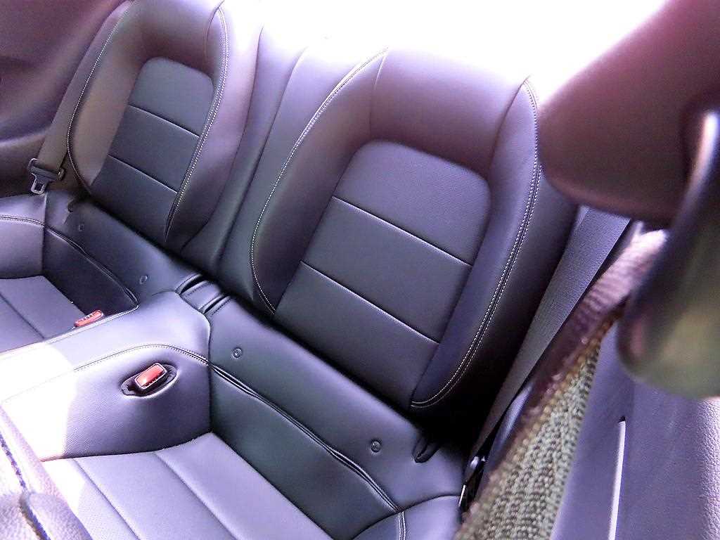 Ford Mustang - Vista 6