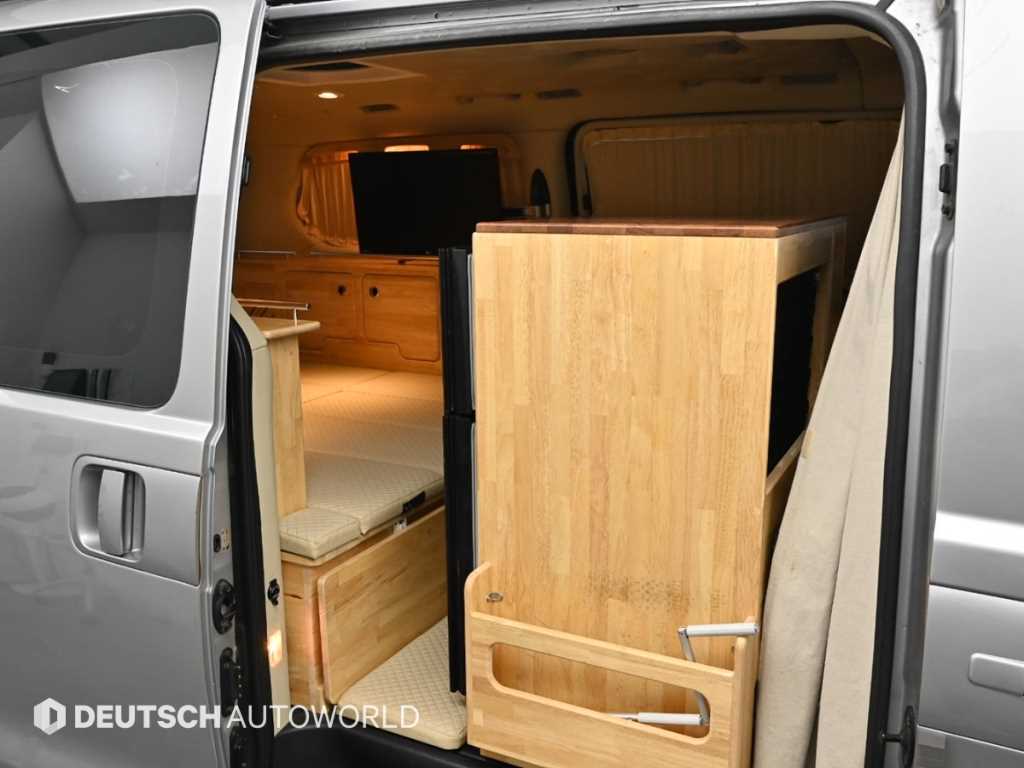 HYUNDAI Starex - Vista 11