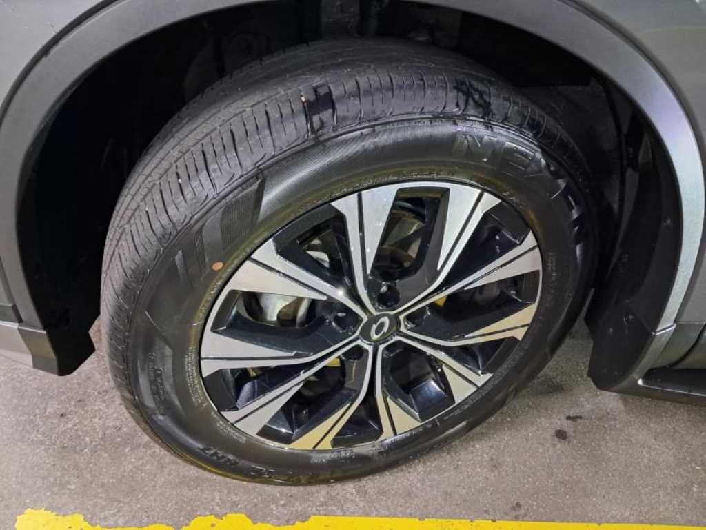 SAMSUNG QM6 - Vista 6