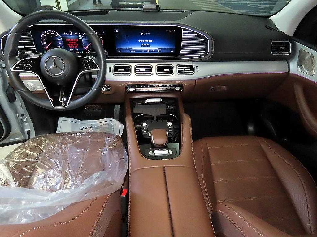 Mercedes Benz GLE Class - Vista 10