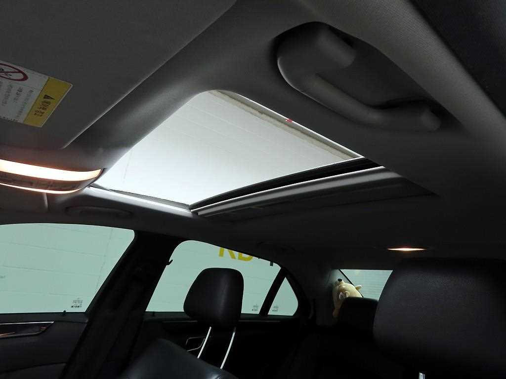 Mercedes Benz E class 2012 Plateado - Importación desde Corea - HF Imports Iquique - Foto 17