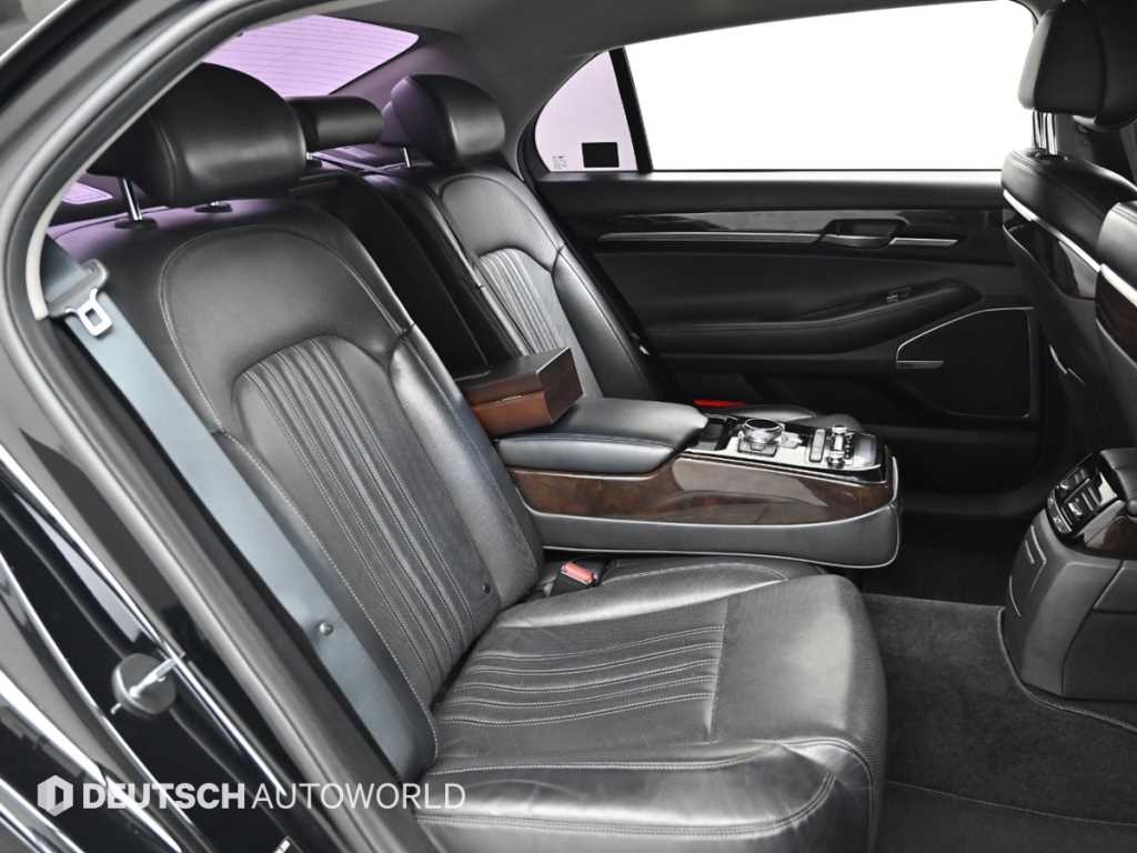 Genesis EQ900 - Vista 12