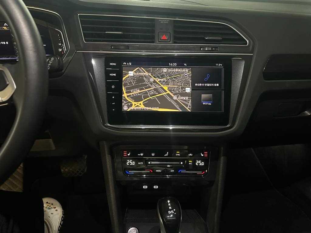 Volkswagen Tiguan - Vista 11