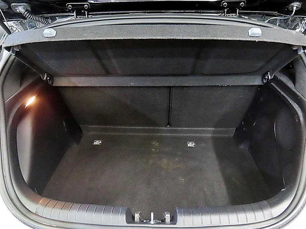 HYUNDAI Veloster 2019 Blanco - Importación desde Corea - HF Imports Iquique - Foto 18