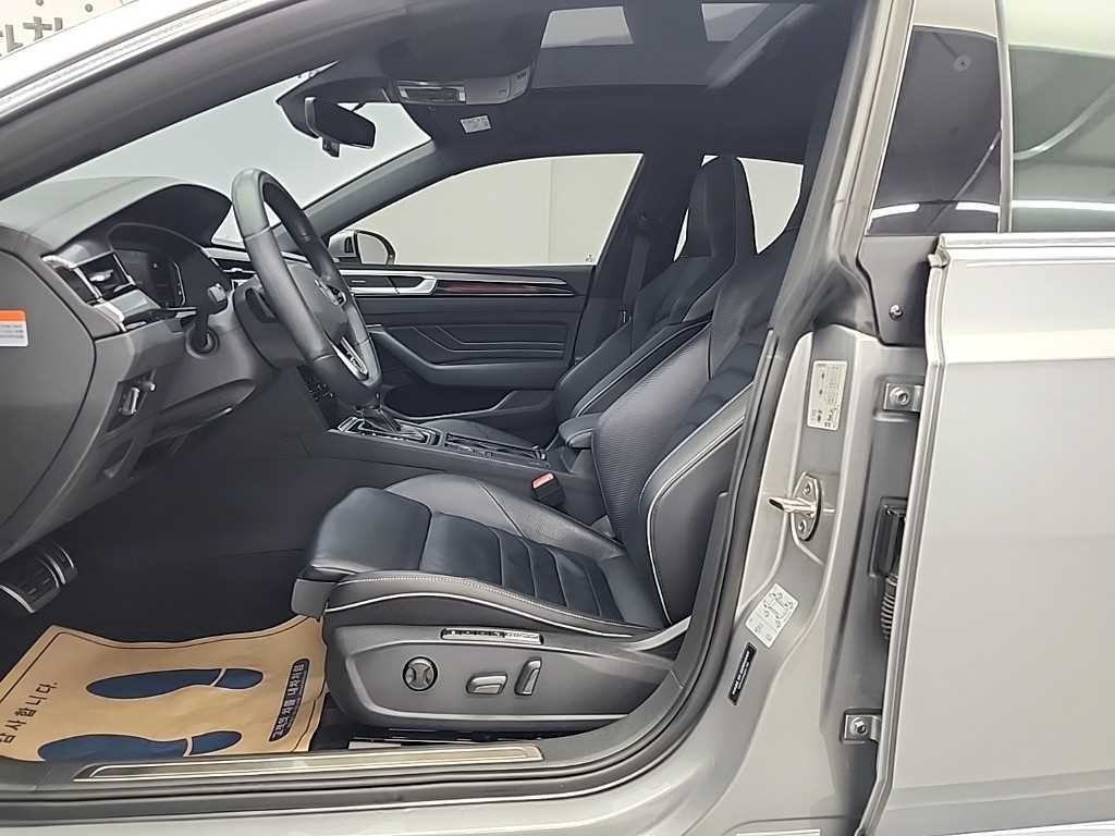 Volkswagen Arteon - Vista 11