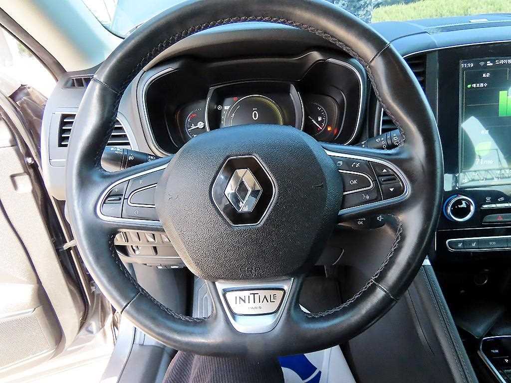 SAMSUNG QM6 - Vista 8