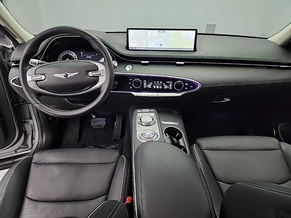 Genesis GV70 - Vista 7