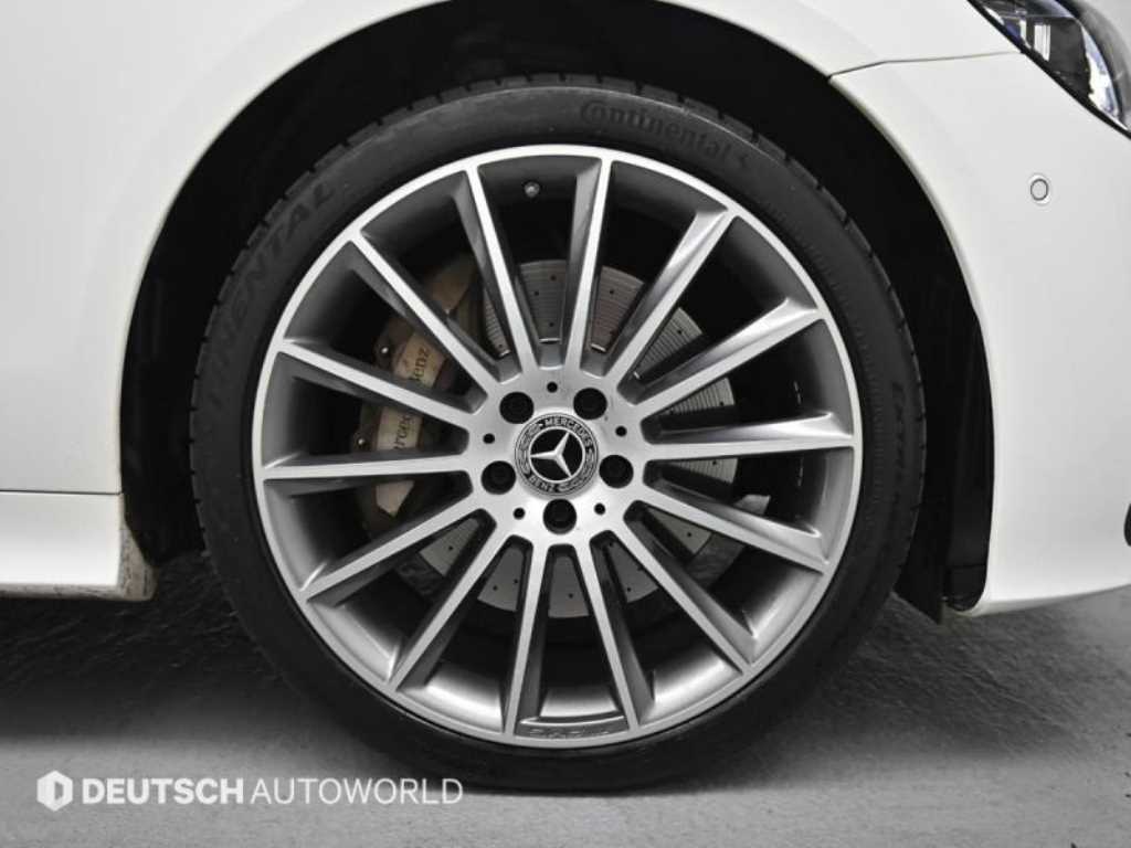 Mercedes Benz E class - Vista 6