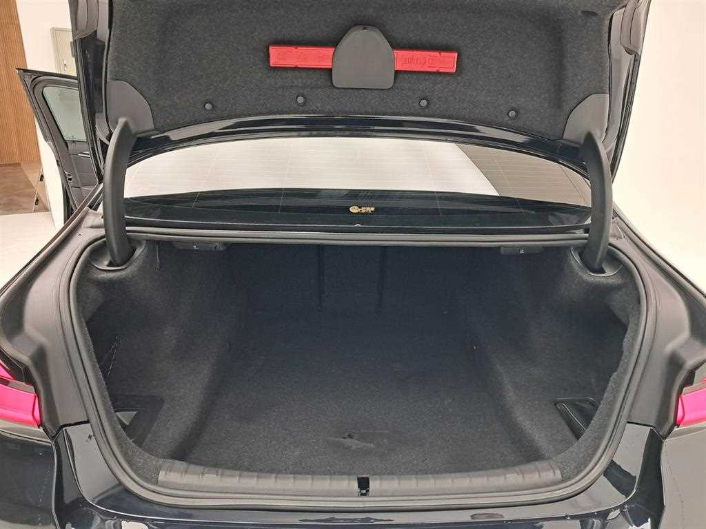 BMW 5 Series 2021 Negro - Importación desde Corea - HF Imports Iquique - Foto 17