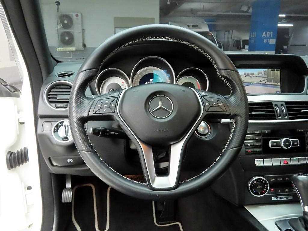 Mercedes Benz C Class - Vista 7