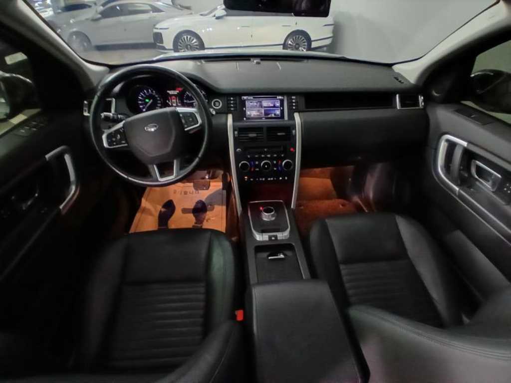 Land Rover Discovery Sports - Vista 6