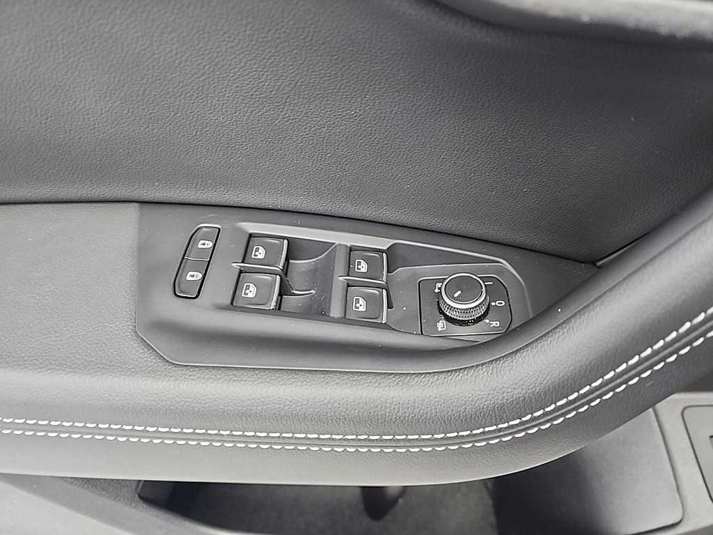 Volkswagen Touareg 2023 Negro - Importación desde Corea - HF Imports Iquique - Foto 16