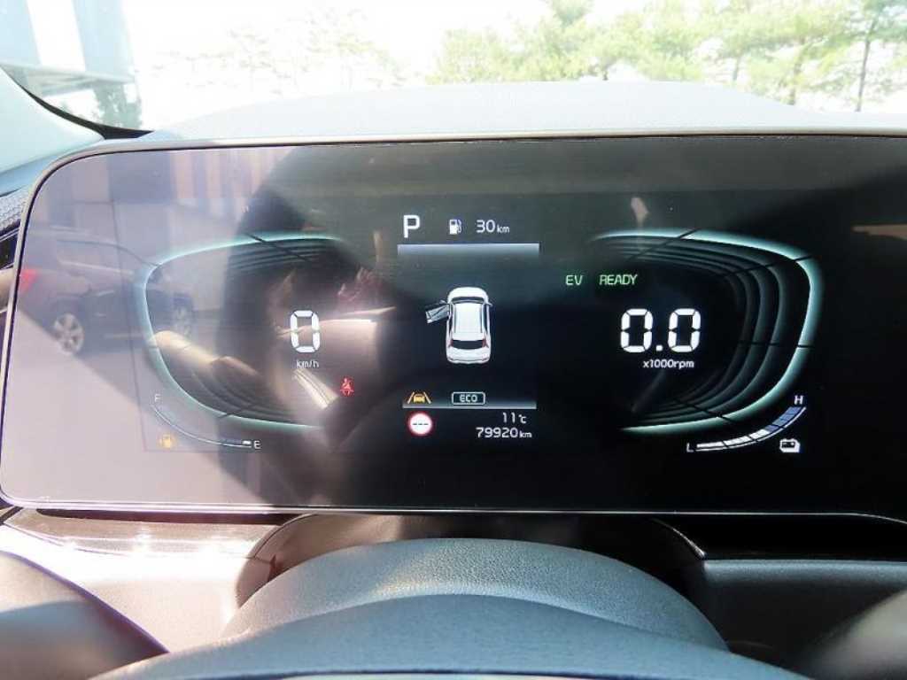 KIA Niro - Vista 9