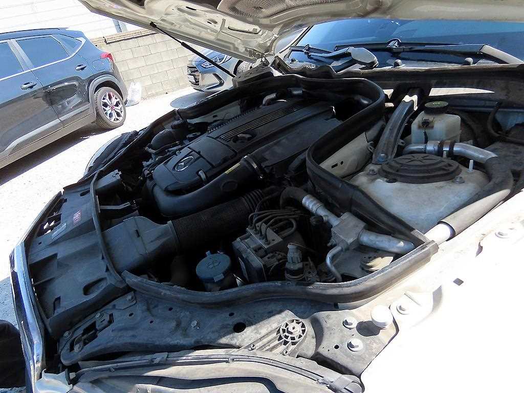 Mercedes Benz E class 2011 Blanco - Importación desde Corea - HF Imports Iquique - Foto 19