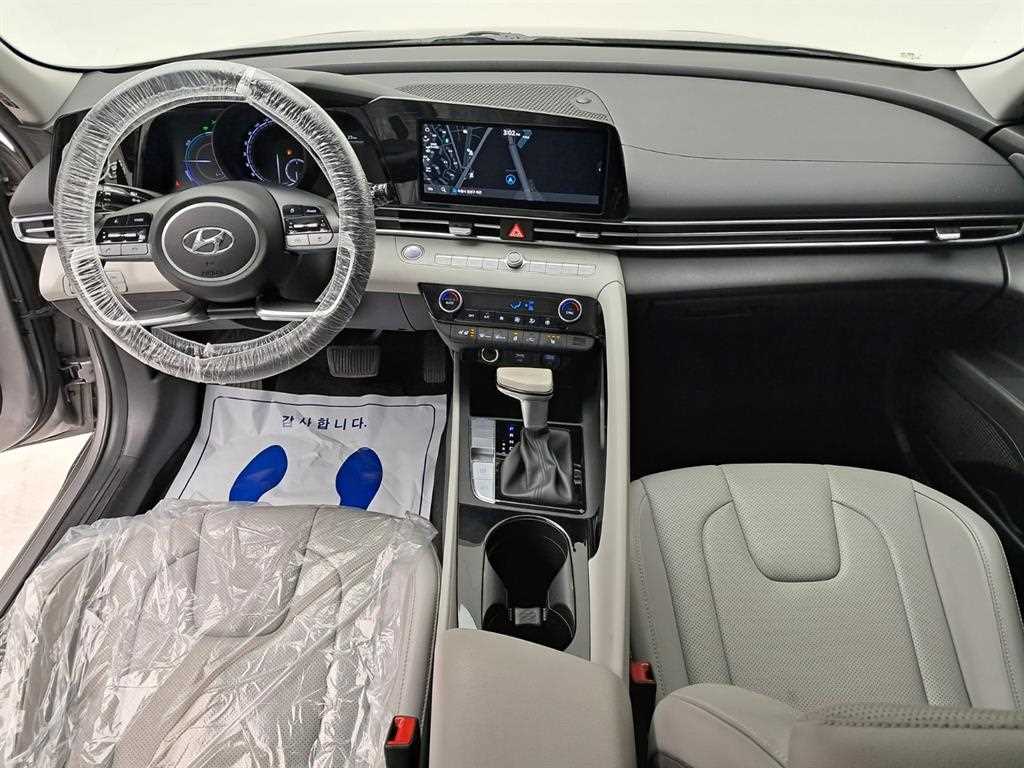 HYUNDAI Avante - Vista 6