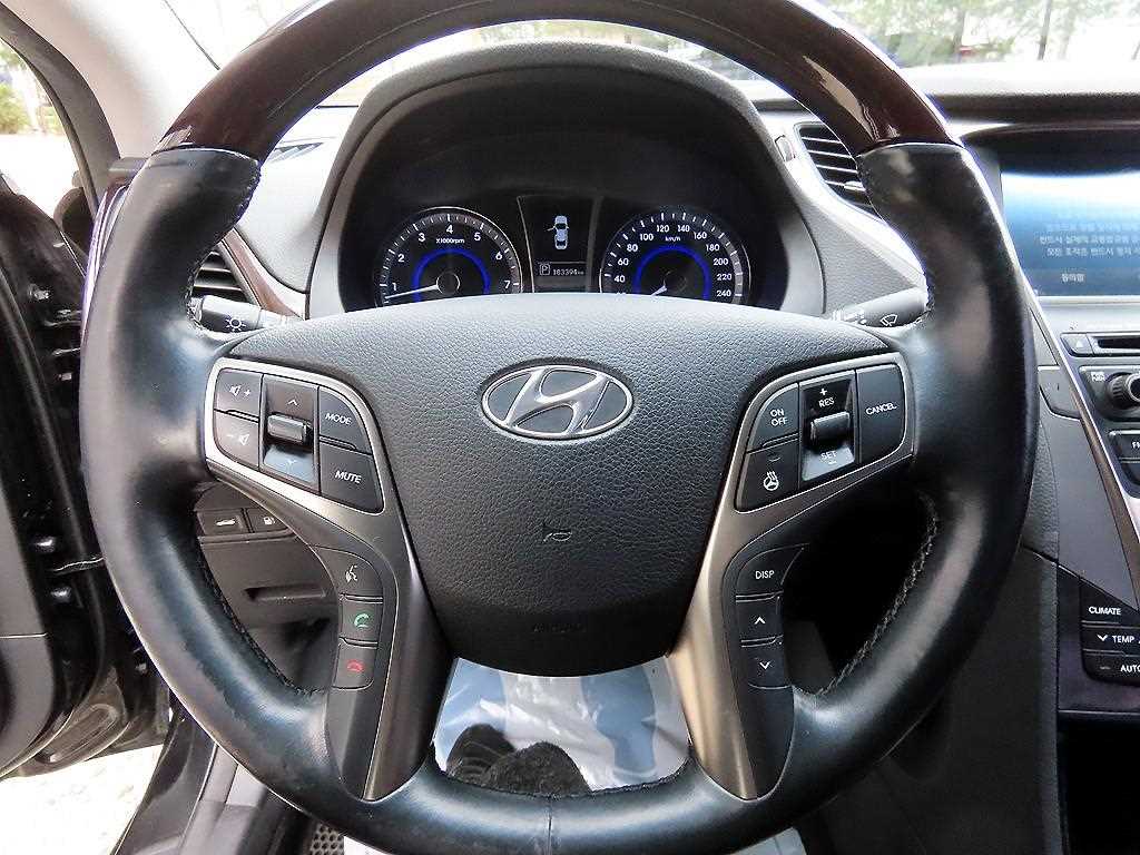 HYUNDAI Grandeur - Vista 8