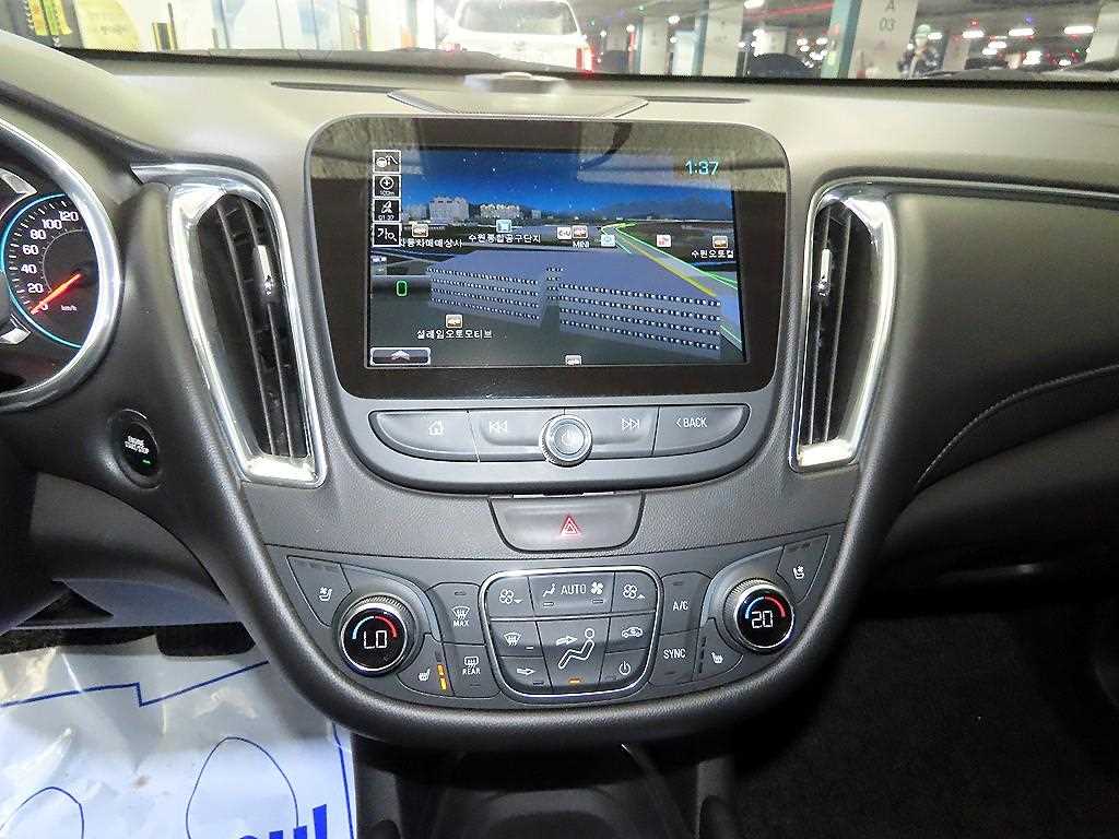 Chevrolet Malibu - Vista 11