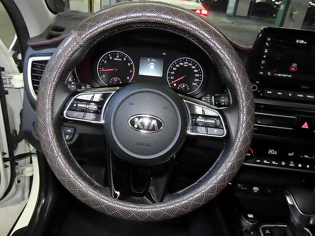 KIA Seltos - Vista 8